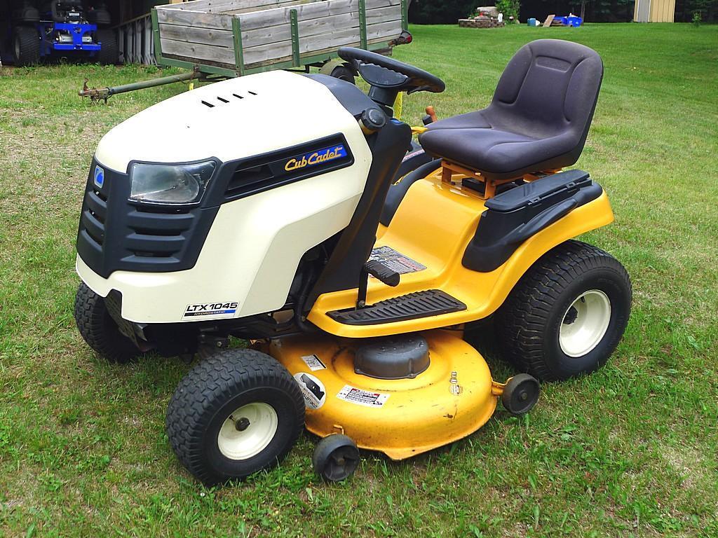 Watch the Video!  Cub Cadet 42" riding lawnmower with Kohler Courage 20 motor, 5097cc.