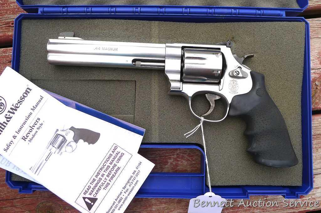 Smith & Wesson Model 629 Classic .44 Magnum revolver with 6-1/2" barrel, fully adjustable rear sight