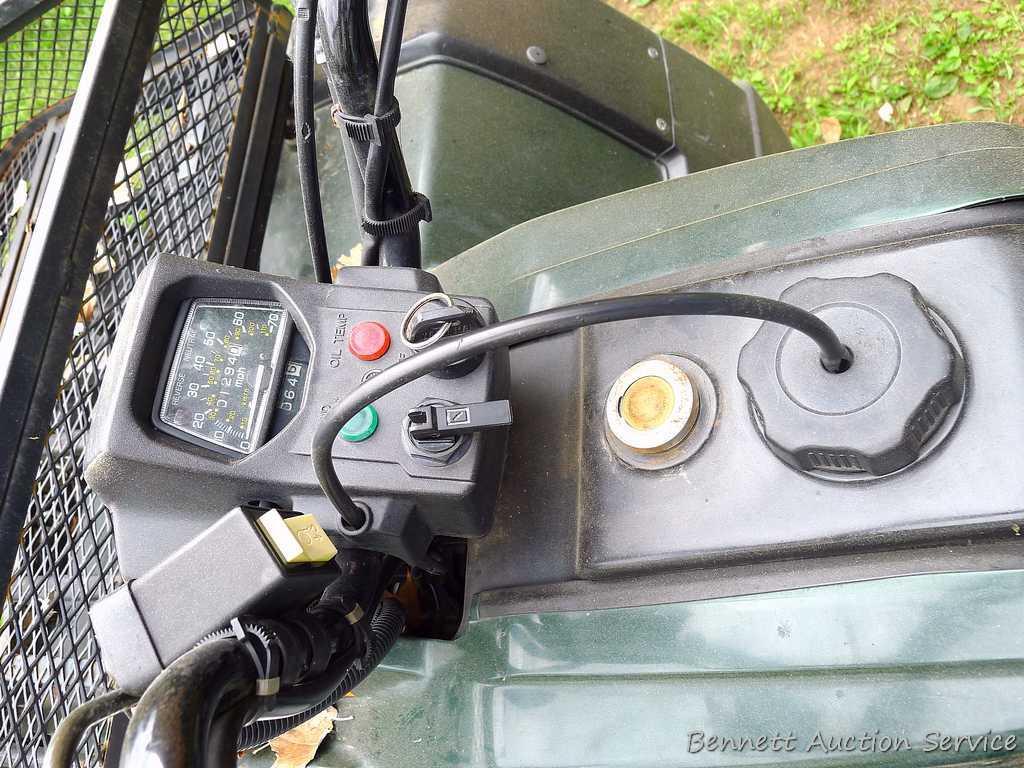 Yamaha Grizzly 4 x 4 ATV, 600cc with on demand 4 wheel drive, winch and 5 ft. snowplow. Machine