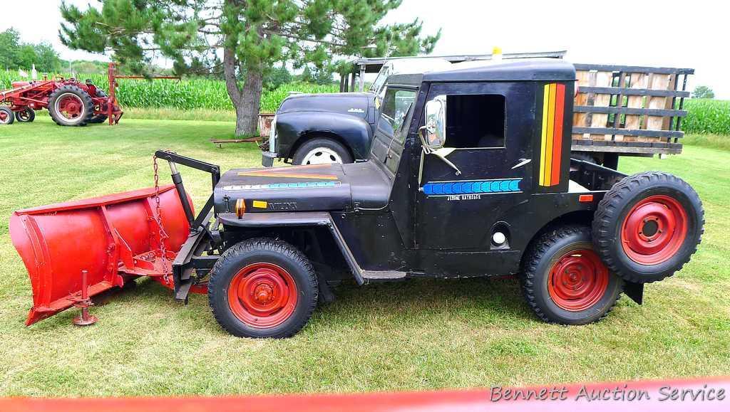 Watch the video: 1949 Willys Jeep has been fitted with a swiveling plow. Vin # CJ3A10098. Starts and