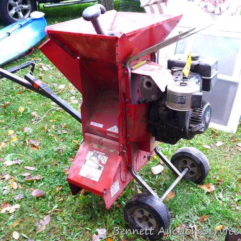 Troy-Bilt Super Tomahawk chipper / shredder model 47266 with 8hp Briggs & Stratton engine. Gas tank