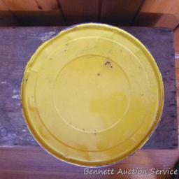 Hormel of Minnesota 25 lb Pure Lard tin is in very good shape. Stands approx. 11-1/2" tall.