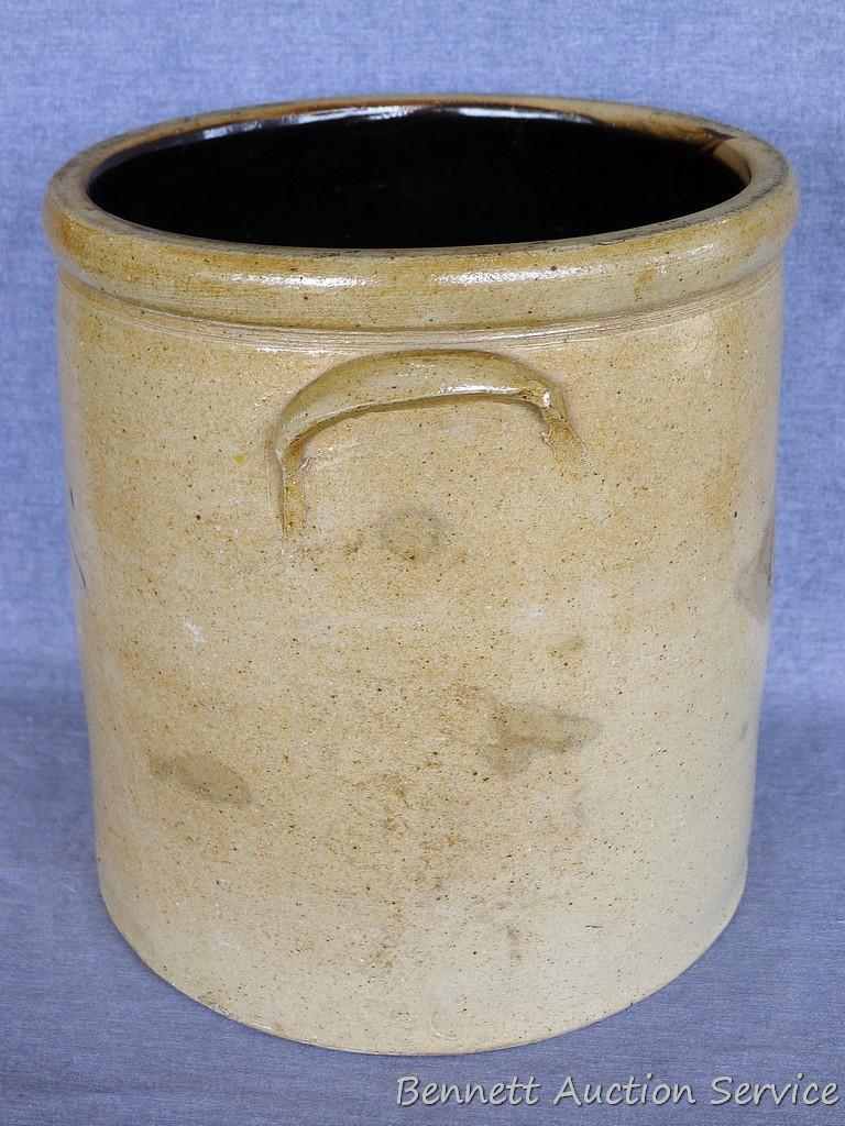 Red Wing 4 gallon salt glazed stoneware crock with bee sting. Piece is in good condition, no cracks