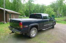 Low mileage 2007 GMC Sierra SLE Classic 4WD truck with extended cab, Z71 Off Road package, tow