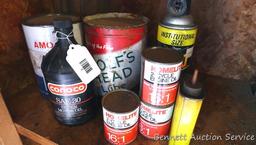 No shipping. Home Lite 2 cycle engine oil with a 16 to 1 ratio; partial 5 lb Wolf's head grease can