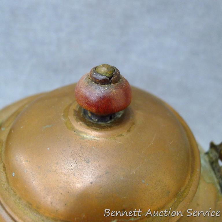 Copper tea pot with lid 8-1/2" x 7" diameter x 7".