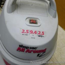 Shop Vac All Around EZ 2-1/2 gallon vacuum with attachments, works.