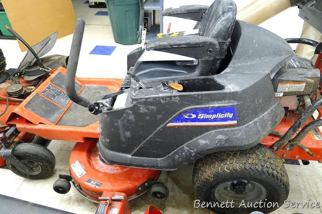 Simplicity ZT2000 Series zero turn lawn mower is a high-end model with power deck. 42" mowing deck,