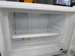 Amana refrigerator freezer, model TM17T8W, freezer outside is 30" x 19" x 30", refrigerator outside