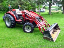 Watch the video. Case IH D40 four wheel drive tractor, ID# HBA017556