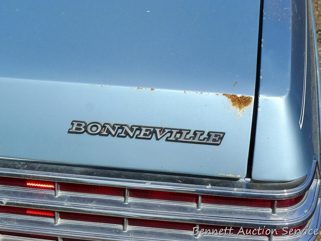 1977 Pontiac Bonneville.  Vin 2N69Y7P248549