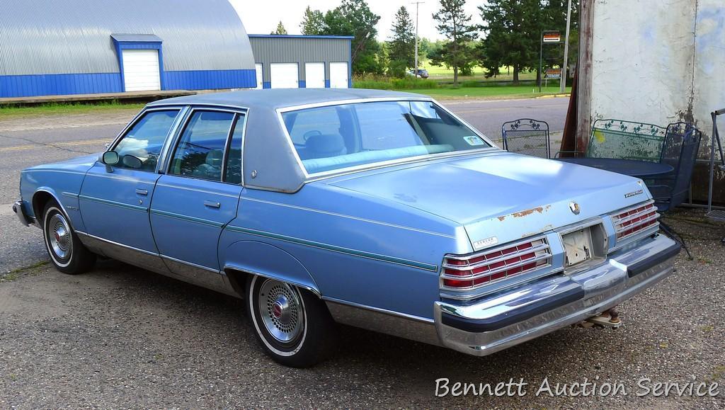 1977 Pontiac Bonneville.  Vin 2N69Y7P248549