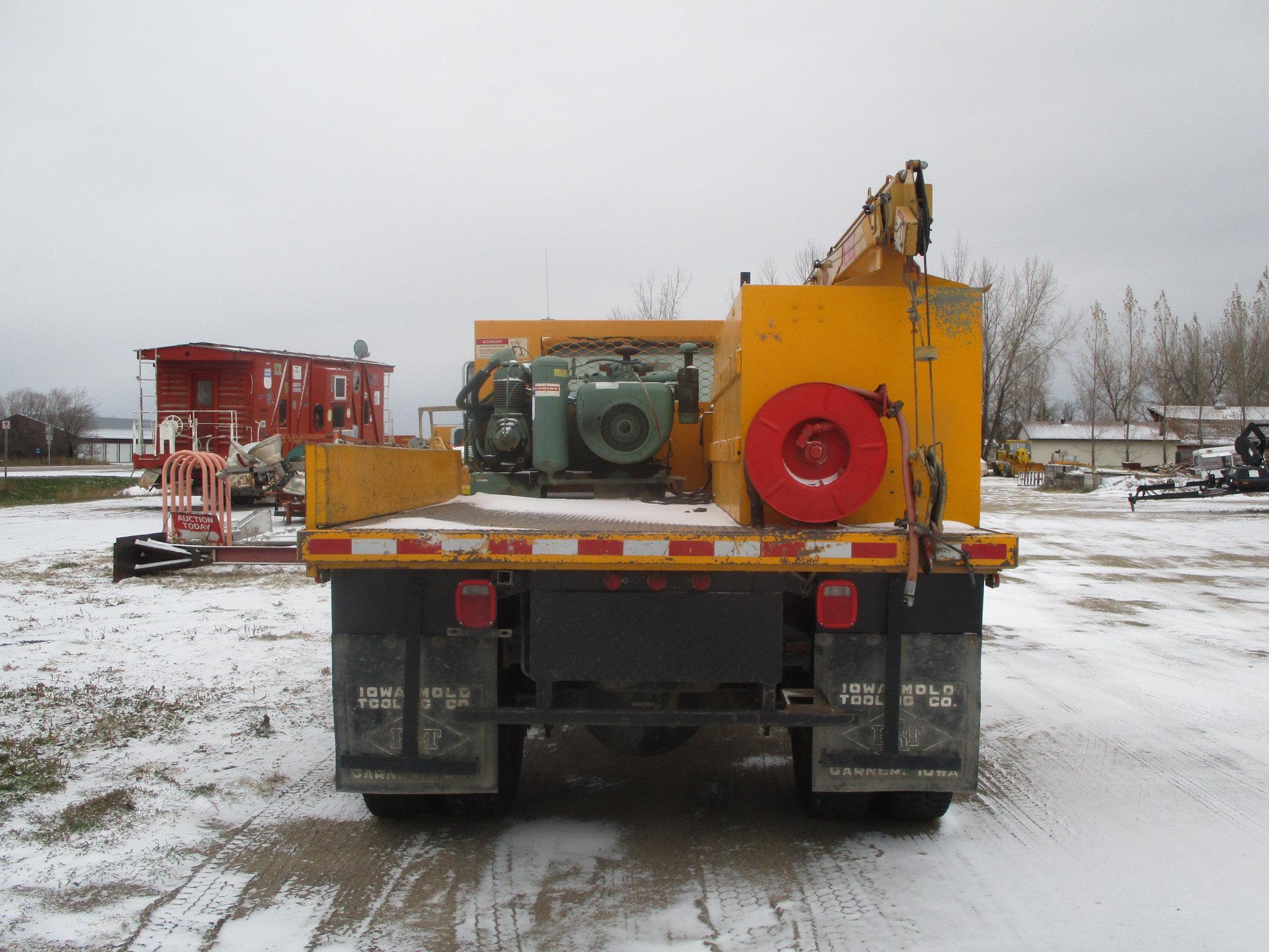 1990 FORD F800 FLATBED