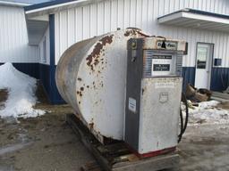 1000 Gal. Fuel Tank w/ Upright Pump