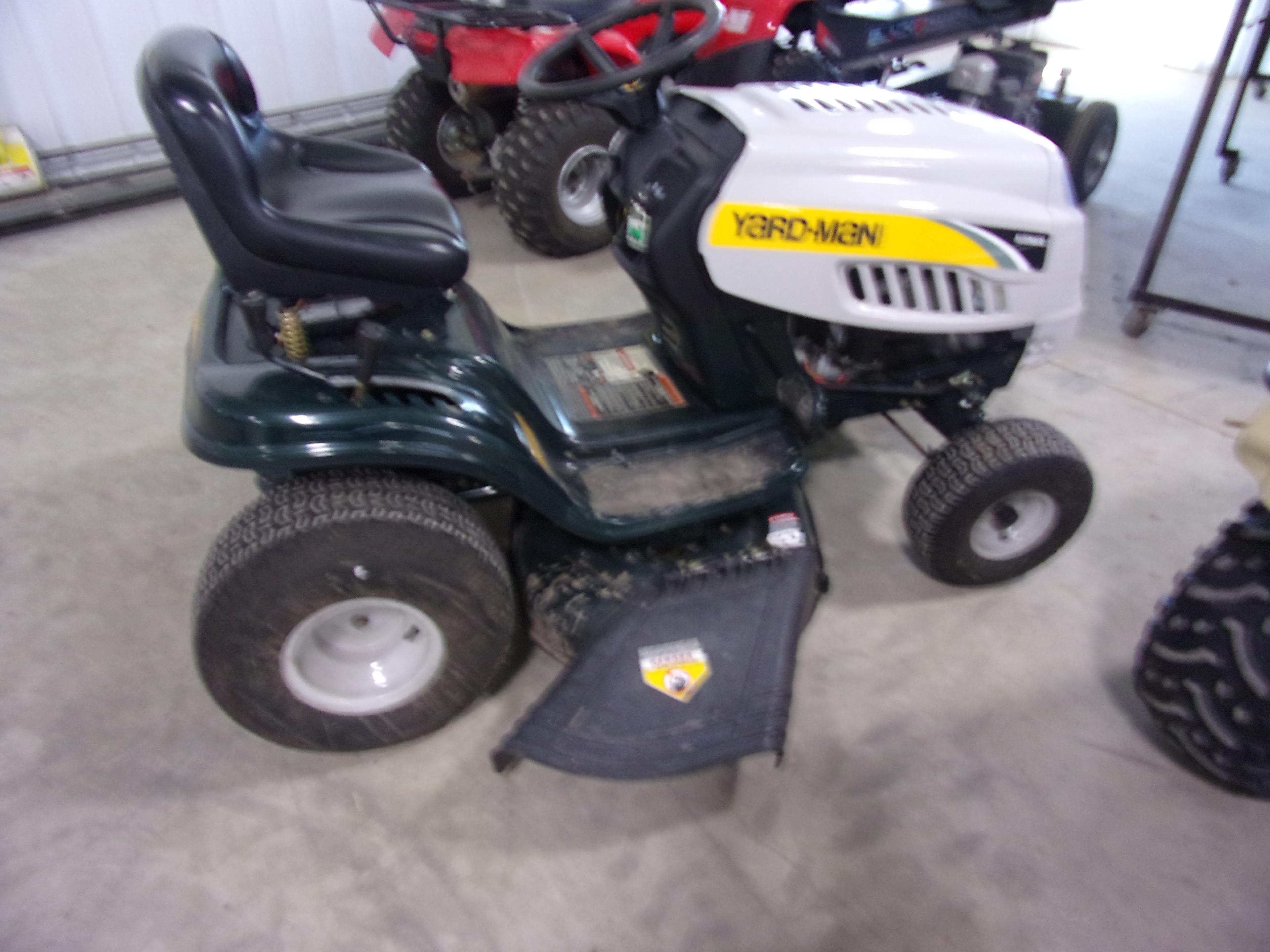 42” YARDMAN RIDING LAWNMOWER