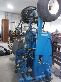 FLENDER TESTING MACHINE??, 110V. hyd. pump, 30 gal oil reserve, heat exchanger, 3 hyd. motors setup