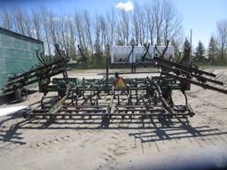 24' JOHN DEERE 960 FIELD CULT. w/ 3 bar harrow, 6 " knock ons