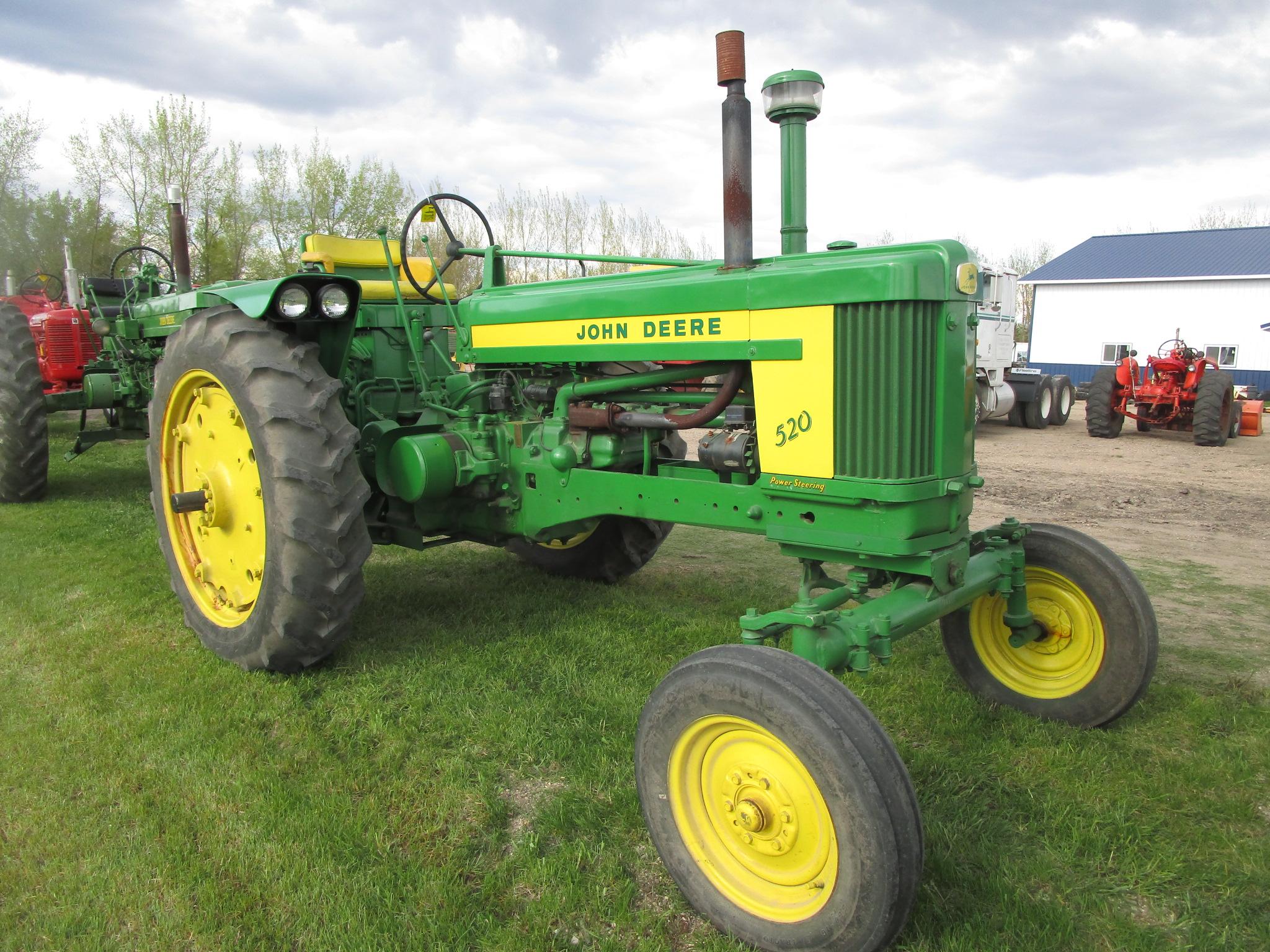 1958 JOHN DEERE 520 WIDE FRT. ,  3 pt., LPTO, P.S., hyd., gd. tires & paint,