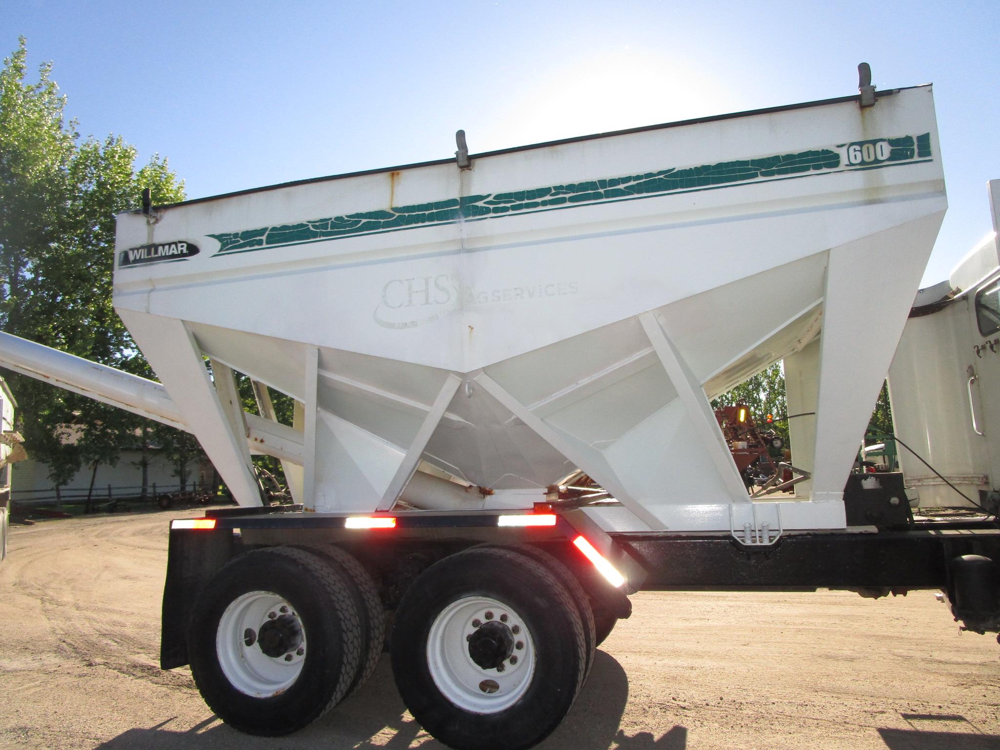 1988 KENWORTH TWIN SCREW TANDEM  w/ 16 TON WILMAR HYD. FERTILIZER TENDER, Cat, 3306, 10 spd