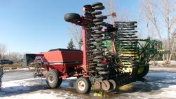 30 'CASE IH  8600 GRAIN DRILL, single compartment, standard fill auger, 1000 RPM pump, track wackers