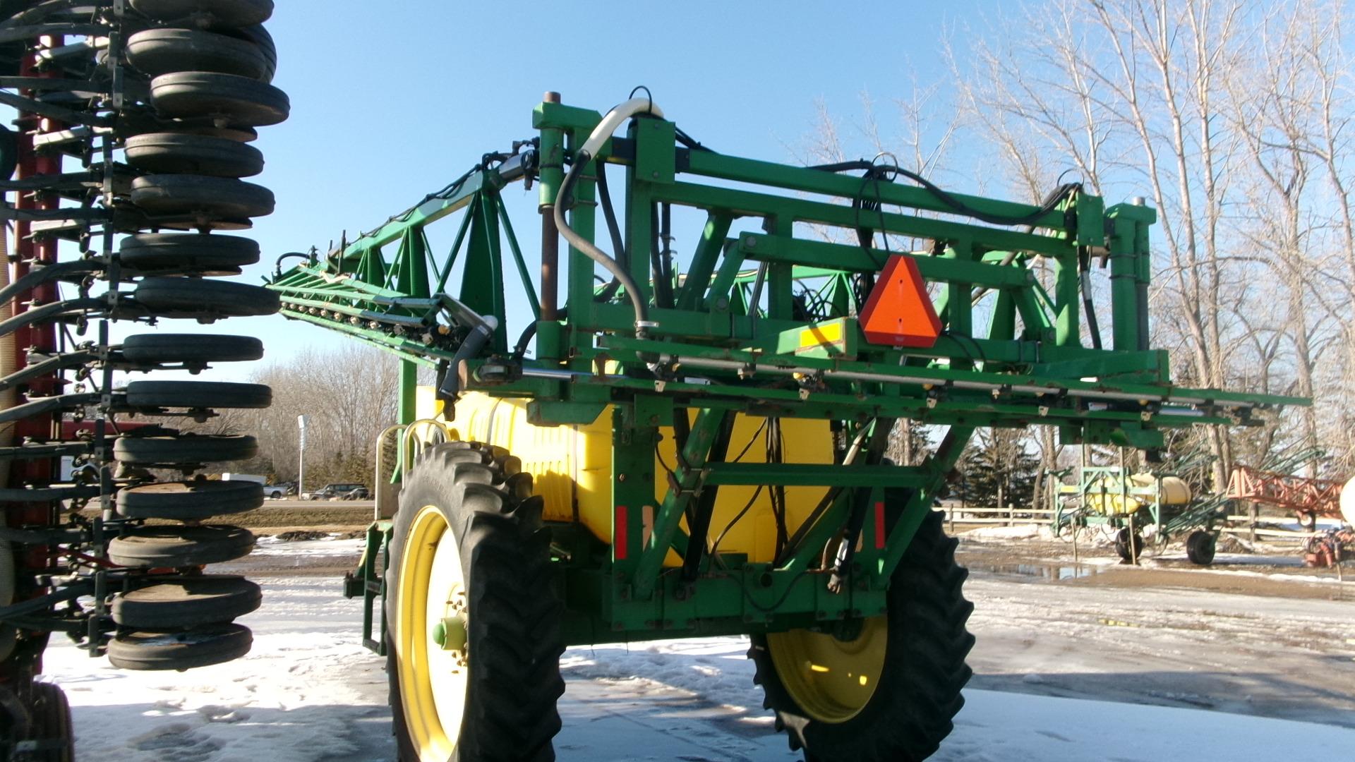 90' SUMMERS ULTIMATE PULL TYPE SPRAYER,  hyd. Pump, 1000 gallon, 200 gallon wash tank, mixing cone,+