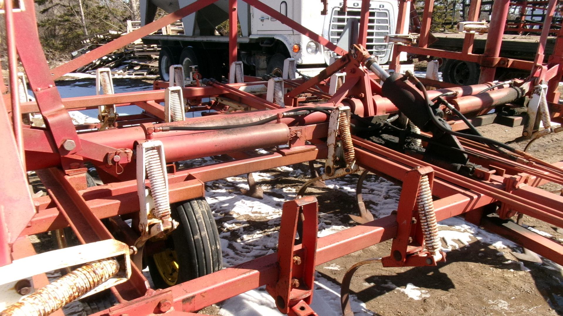 38' WILRICH FIELD CULTIVATOR w / 3 BAR HARROW