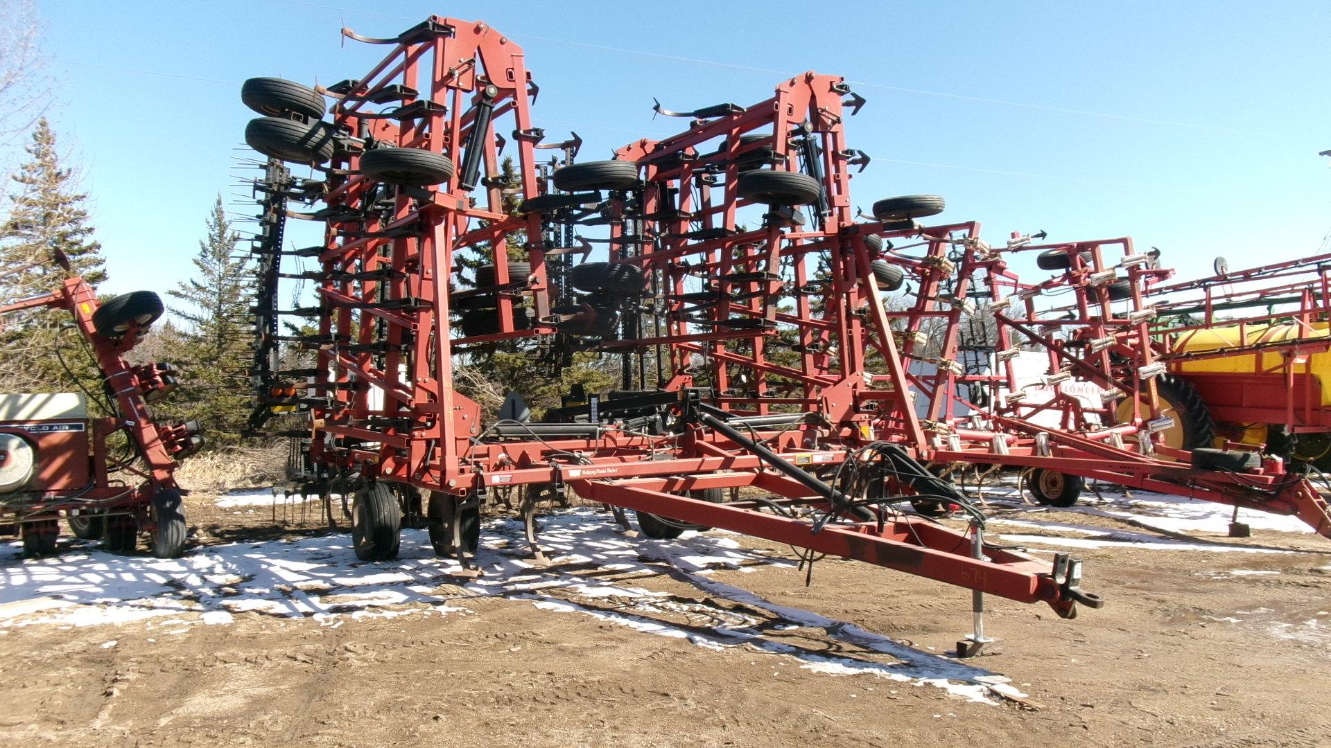 55' CASE IH TIGERMATE 200 5 SECTION FIELD CULTIVATOR w / 4 BAR HARROW,  ph. Jim  @ 686-5904