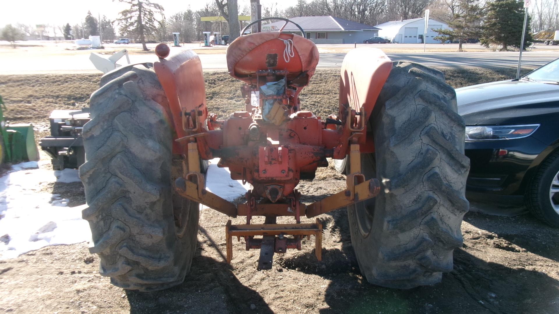 ALLIS D-17, one remote, Allis 2 point, 13" x 28" tires, ph. Jerry @ 684-5142