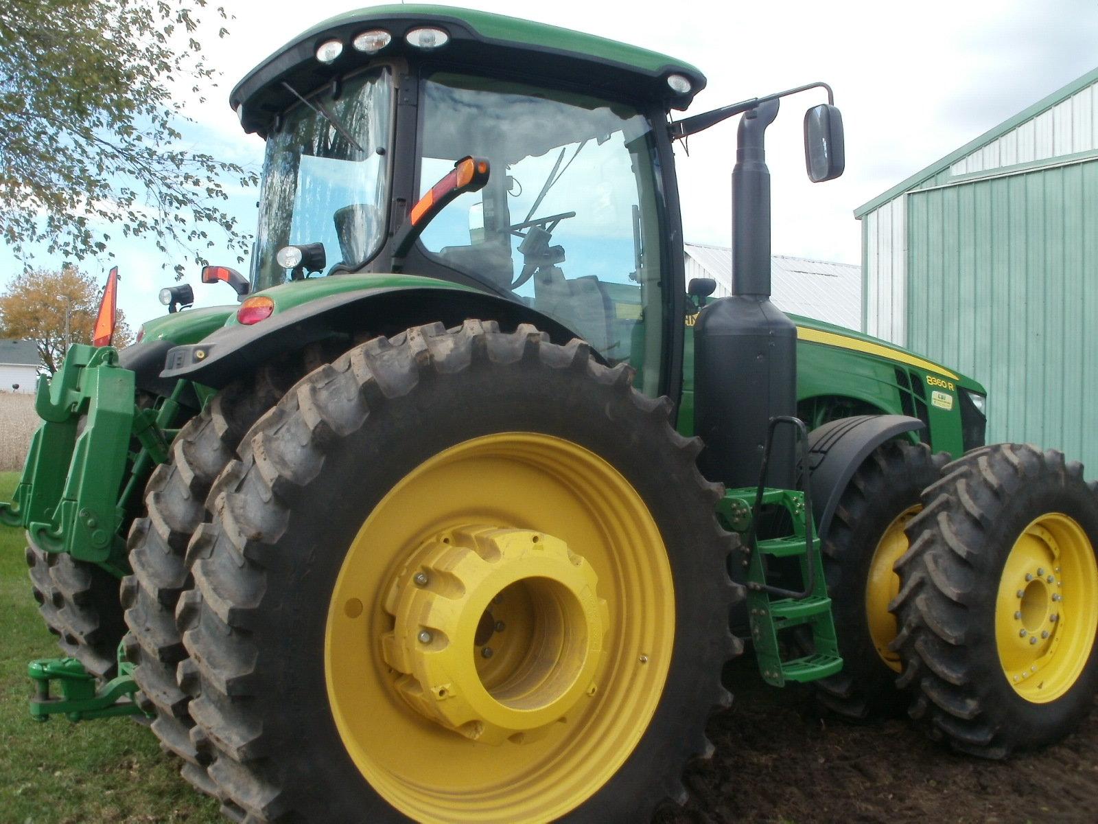 2013 JD 8360R MFWD Tractor