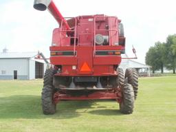 2004 C/IH 2388 Combine