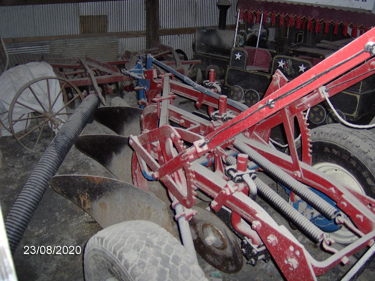 IH 3 bottom pull type plow