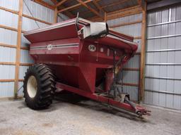 J & M 620 Grain Cart