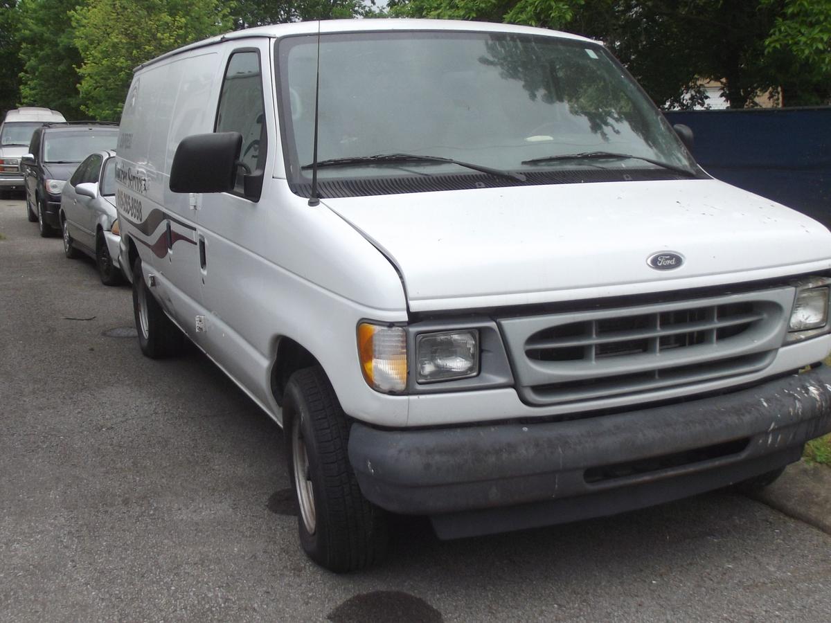 2001 Ford Econoline 150 Cargo Van