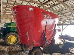 Kuhn Vertical Mixer