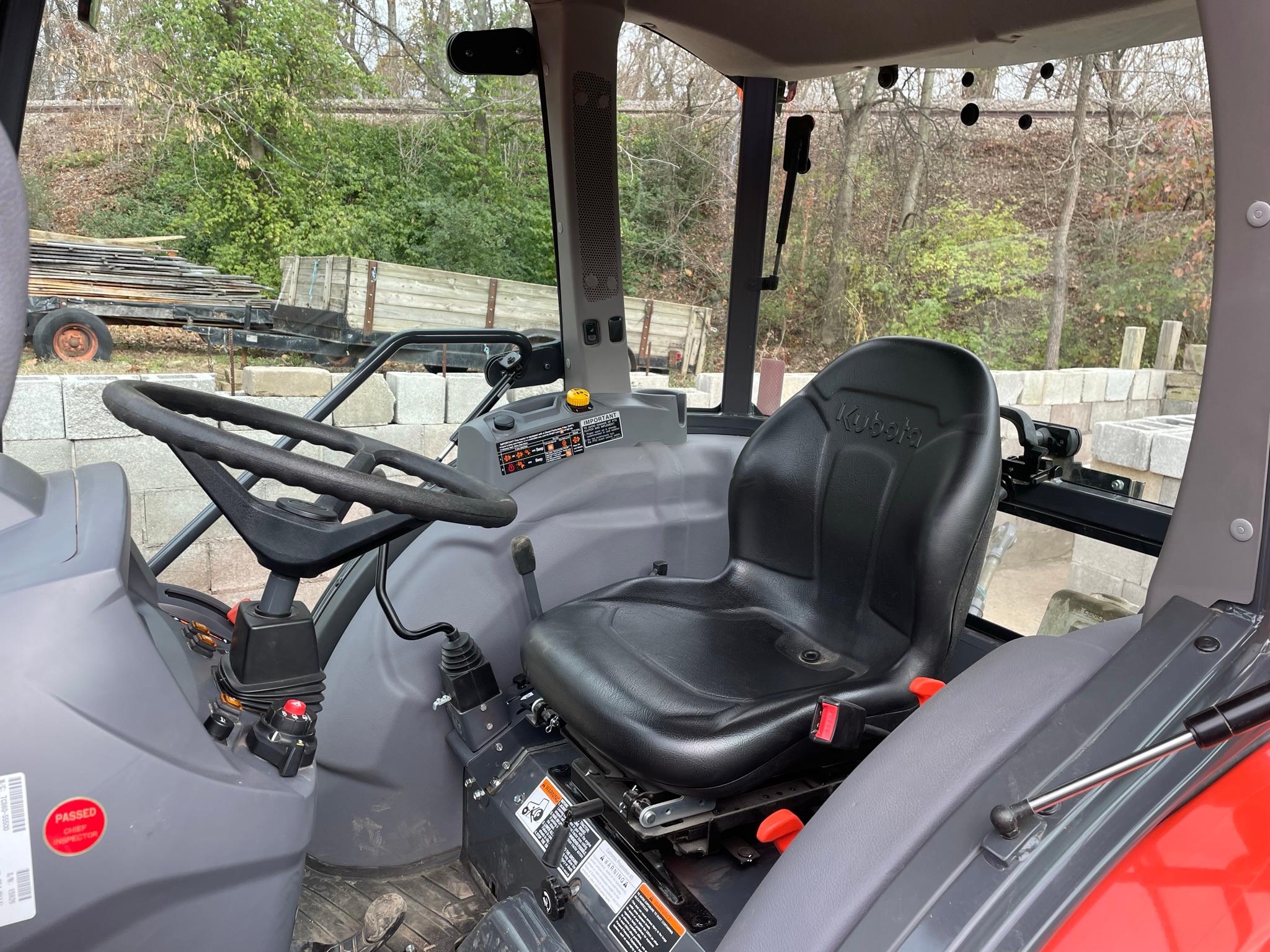 Kubota MX6000 Tractor w/Loader