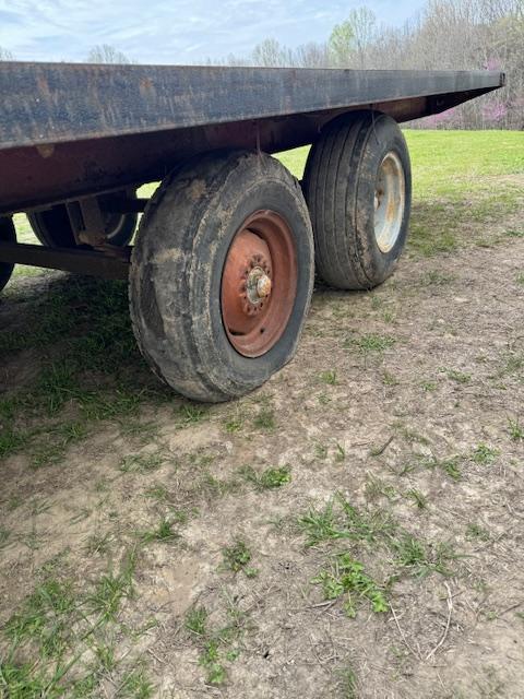 22' Gooseneck Flatbed Trailer