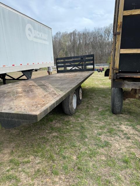 22' Gooseneck Flatbed Trailer