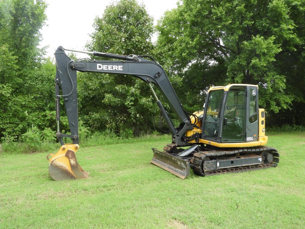 2016 Deere 85G compact excavator