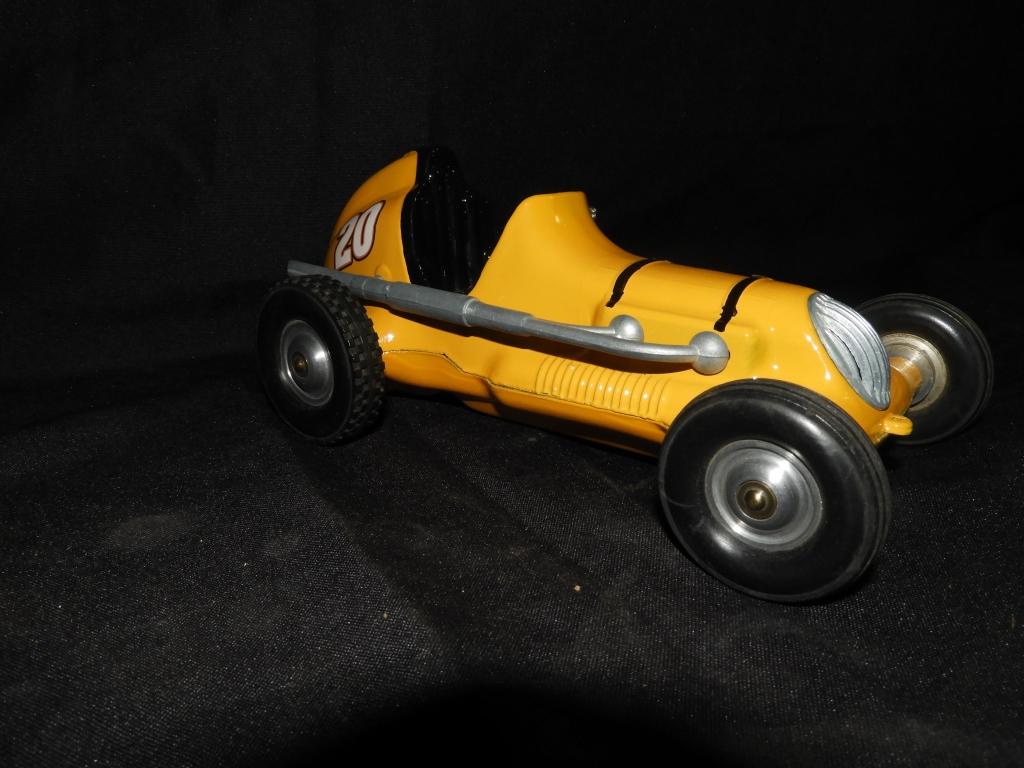 Cox Thimble Drome car