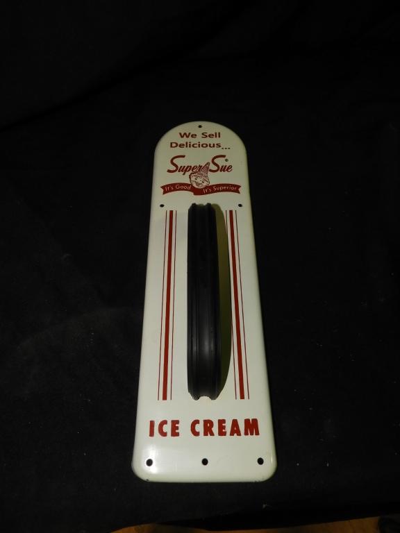 Super Sue Ice Cream door pull