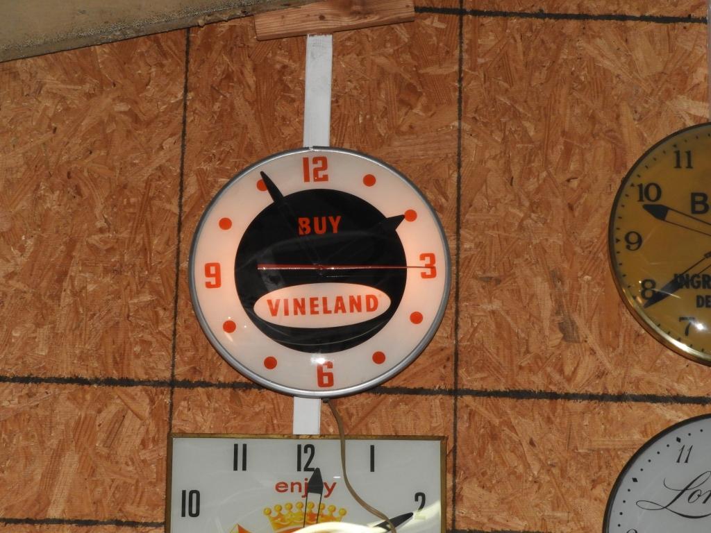 Vineland clock, 15"