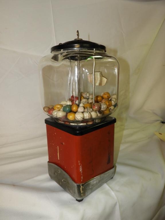 Topper Deluxe 1 cent coin-op gumball machine