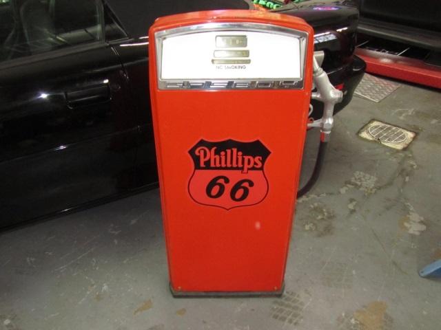 Gasboy gas pump, 44x20x8