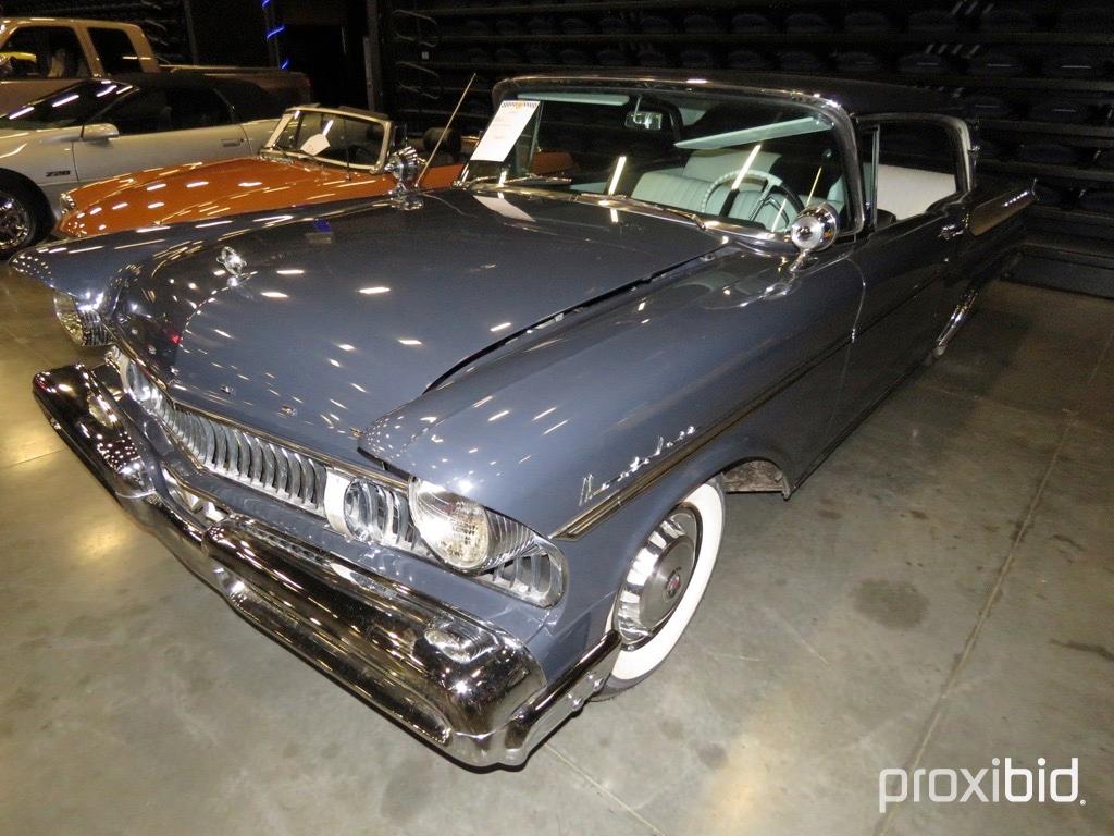 1957 Mercury 2-door hardtop