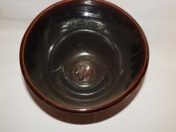 Unusual crockery bowl w/ pattern on inside bottom
