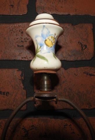 4 decorative antique lamps