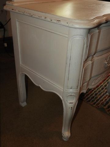 White night stand, 2 drawers, repainting