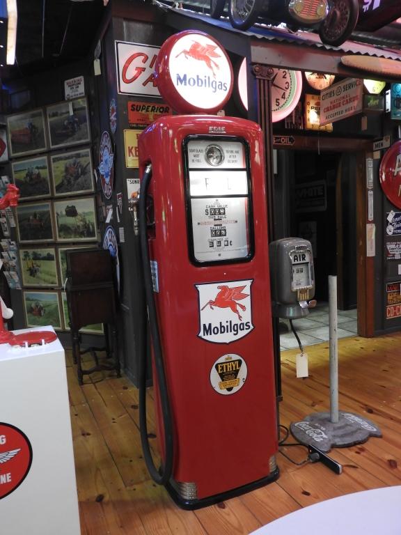 Eerie No. 771 electric gas pump restored in Mobil