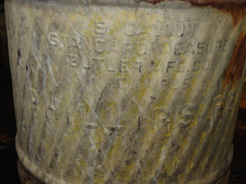 Galvanized fuel can embossed w/ Phillips 66