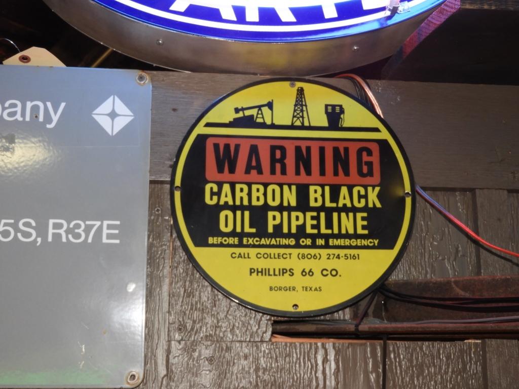 Phillips 66 Warning sign "Carbon Black Oil Pipelin